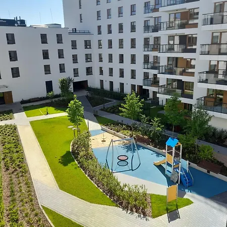 Vista Wola - Free Underground Parking - Next To Metro - Self Check-in
