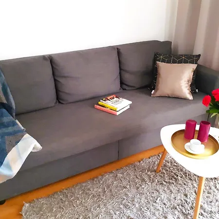 Appartement Vista Wola - Free Underground Parking - Next To Metro - Self Check-in Warschau