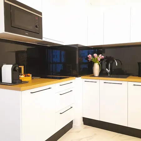 Appartamento Vista Wola - Free Underground Parking - Next To Metro - Self Check-in *